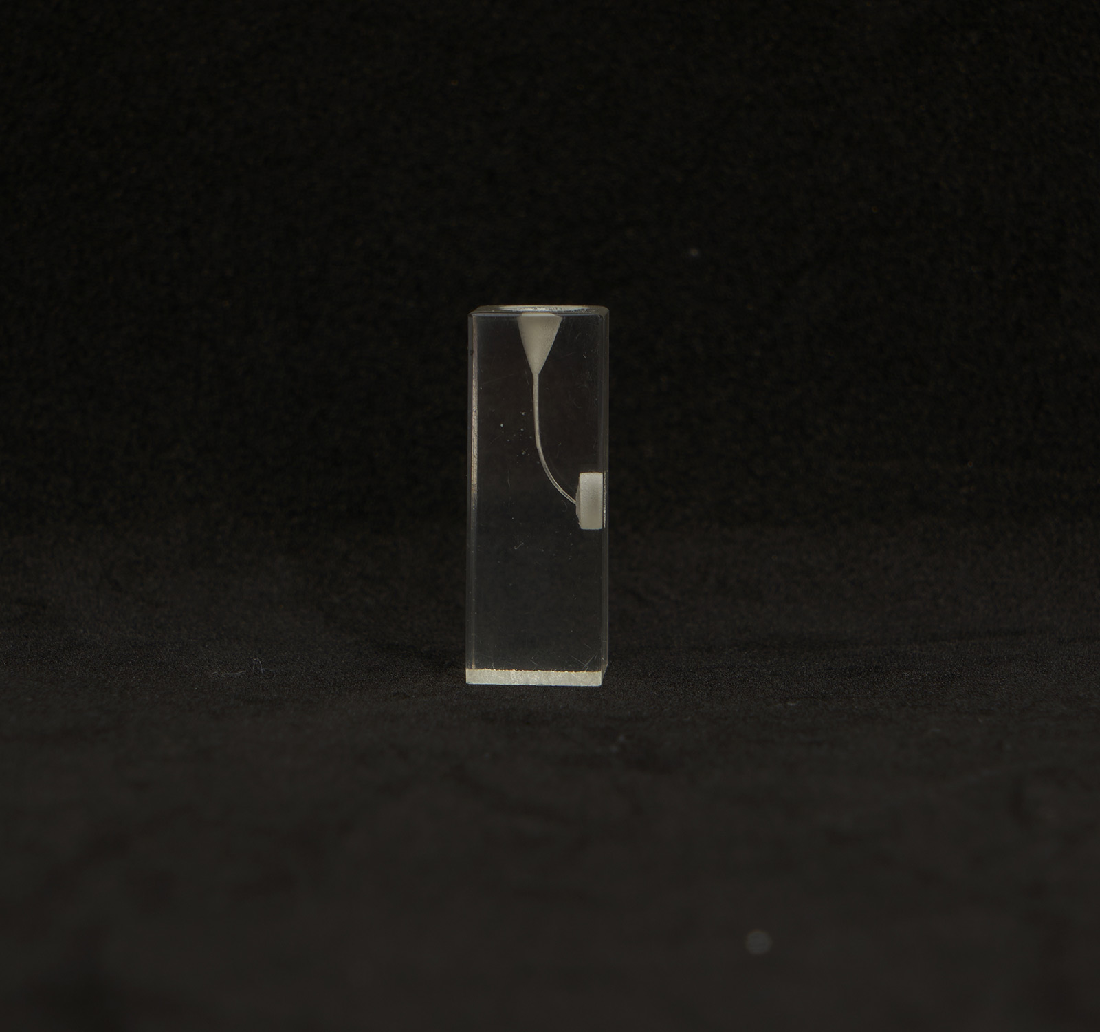 ENDODONTİK ŞEFFAF BLOK (EĞRİ KANAL)